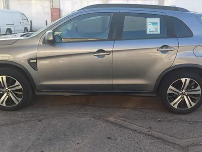 2021 متسوبيشي اي اس اكس