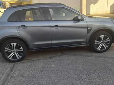 2021 متسوبيشي اي اس اكس