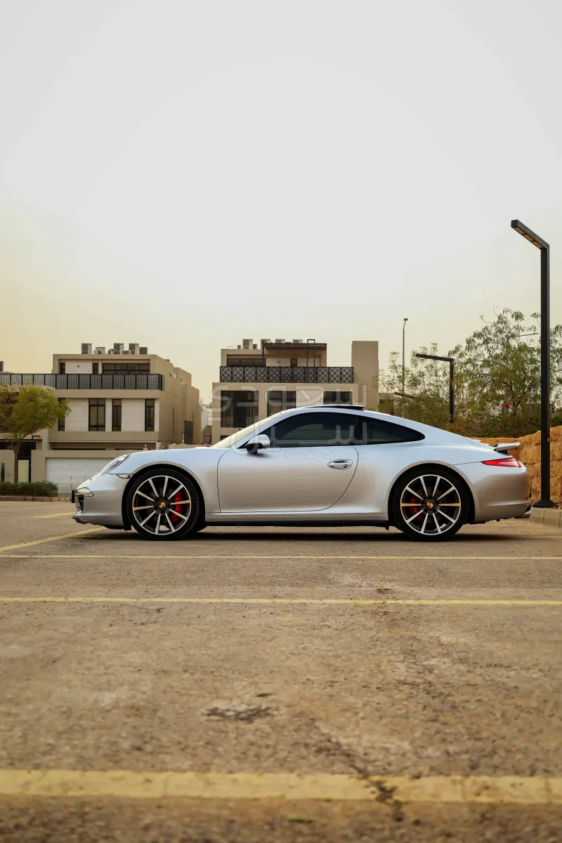 2014 بورش 911 كاريرا 4 اس
