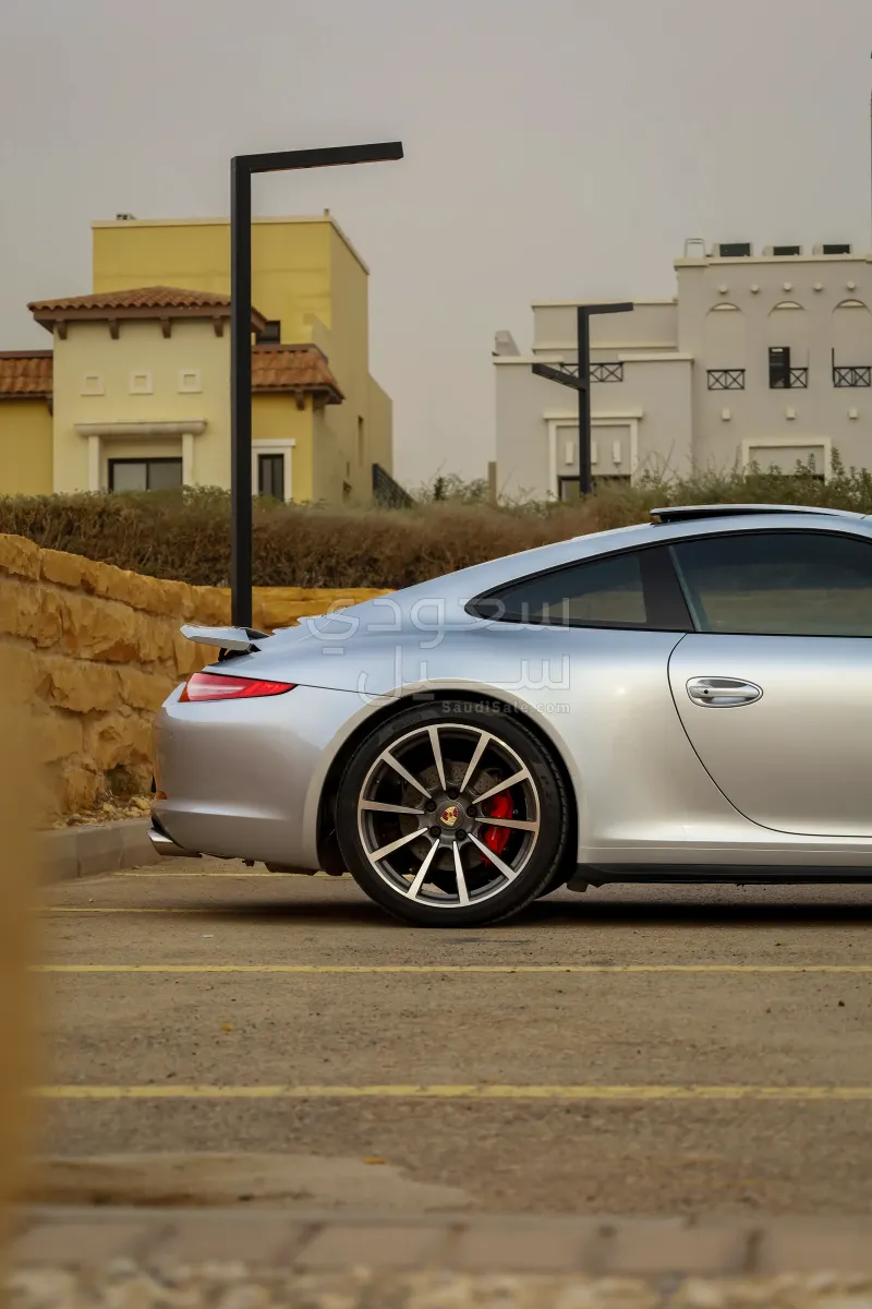 2014 بورش 911 كاريرا 4 اس