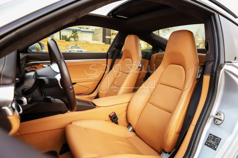 2014 بورش 911 كاريرا 4 اس