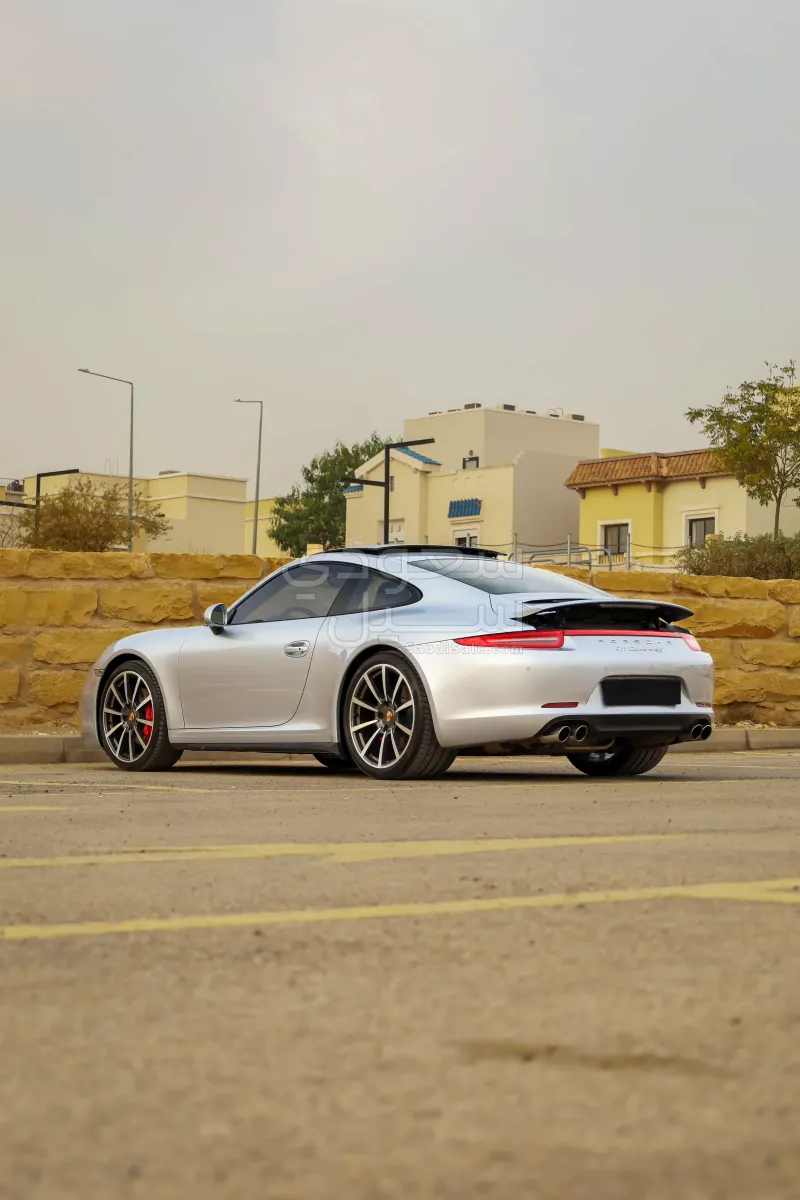 2014 بورش 911 كاريرا 4 اس