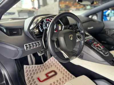 2015 لمبرجيني افنتادور ال بي-700-4
