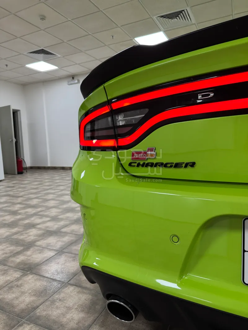 2023 دودج تشارجر اٍس ار تي 392 سكات باك