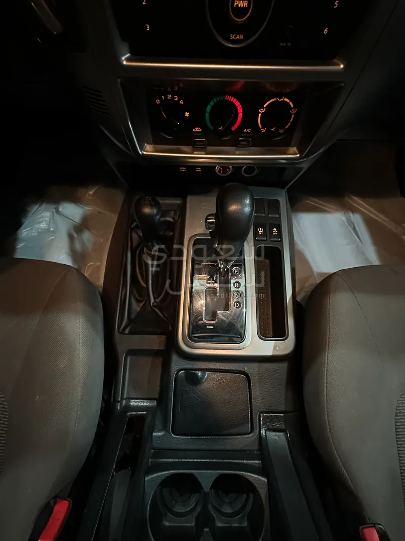 2020 نيسان باترول سفاري