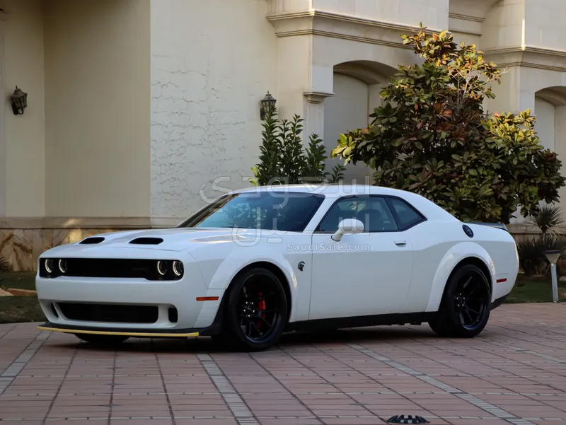 2022 دودج تشالنجر هيلكات رد اي