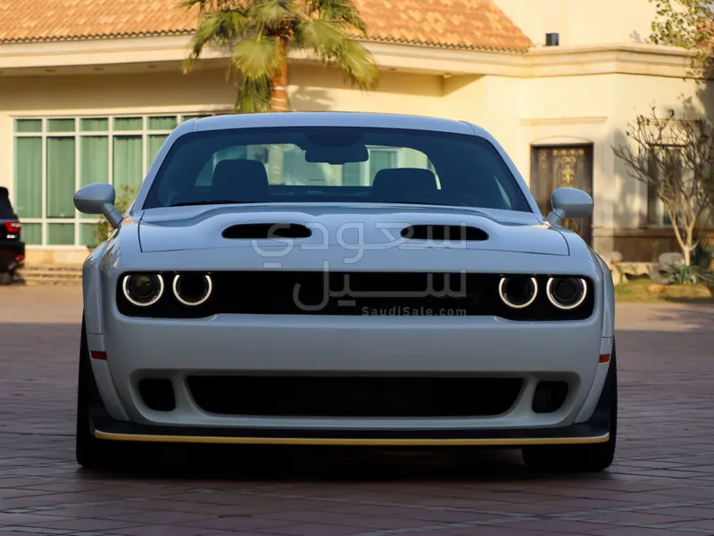 2022 دودج تشالنجر هيلكات رد اي