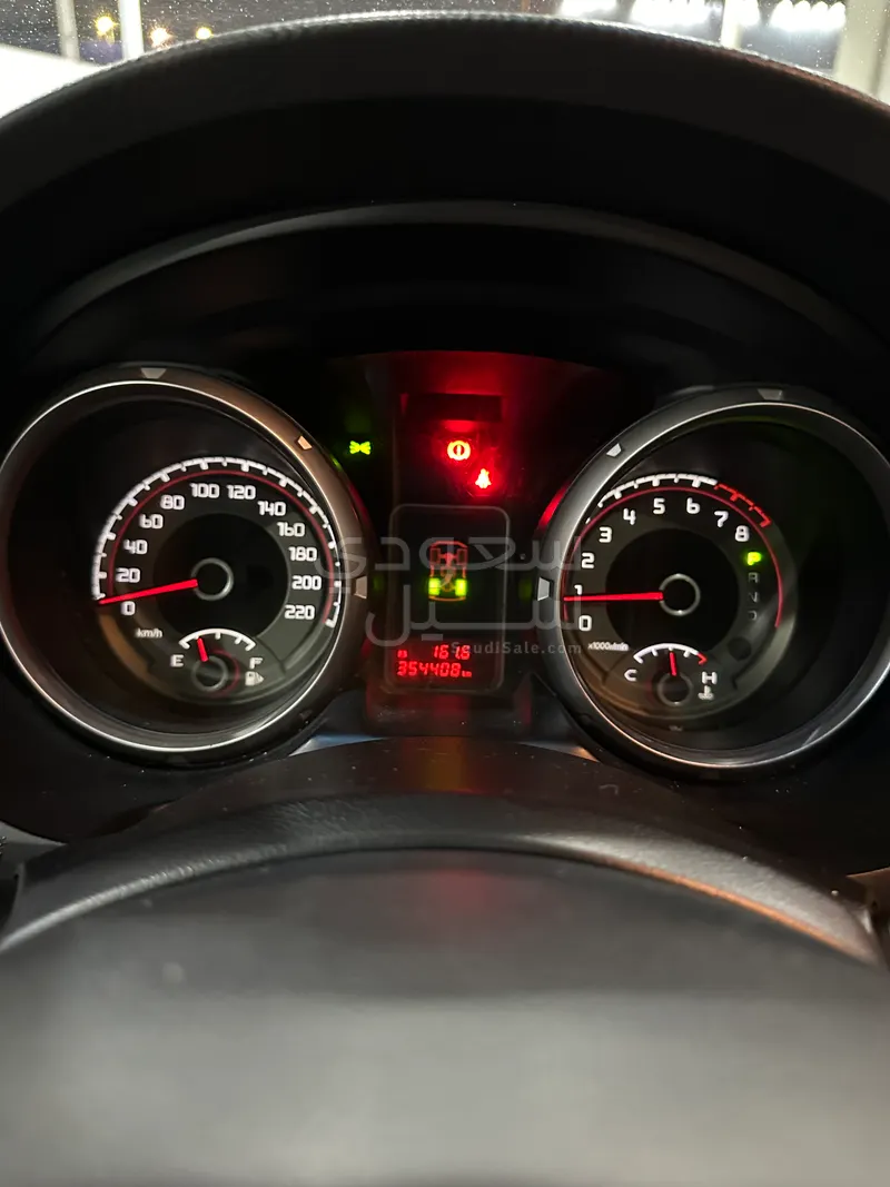 2015 متسوبيشي باجيرو