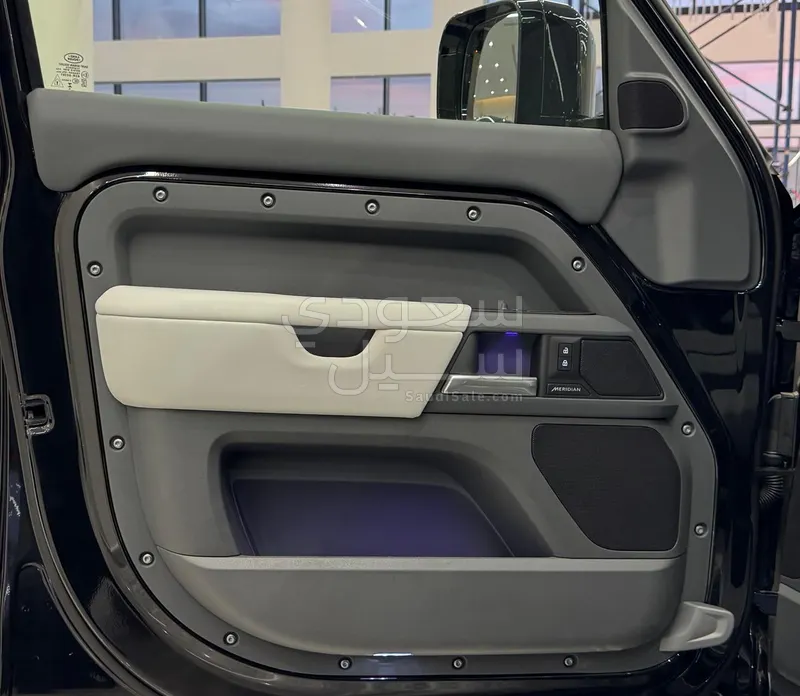 2026 لاند روفر ديفيندر اكس داينمك