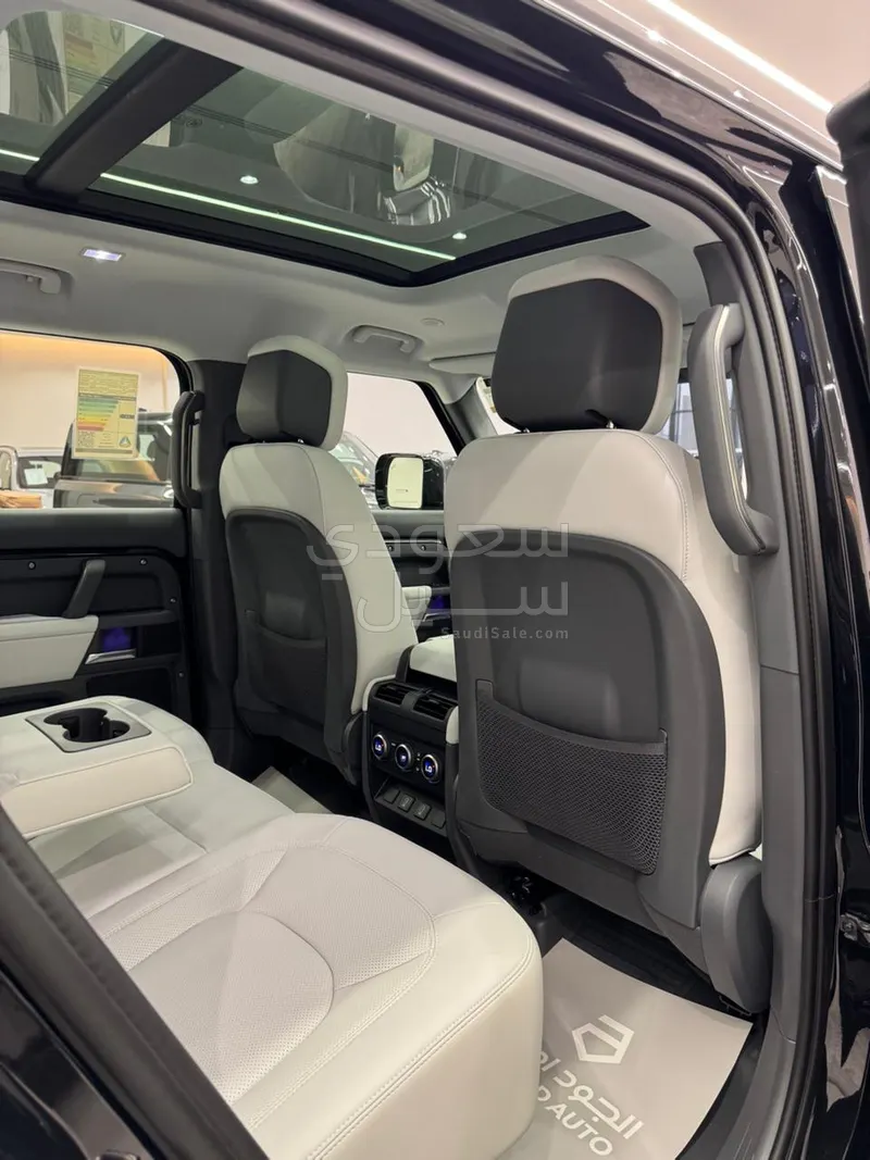 2026 لاند روفر ديفيندر اكس داينمك