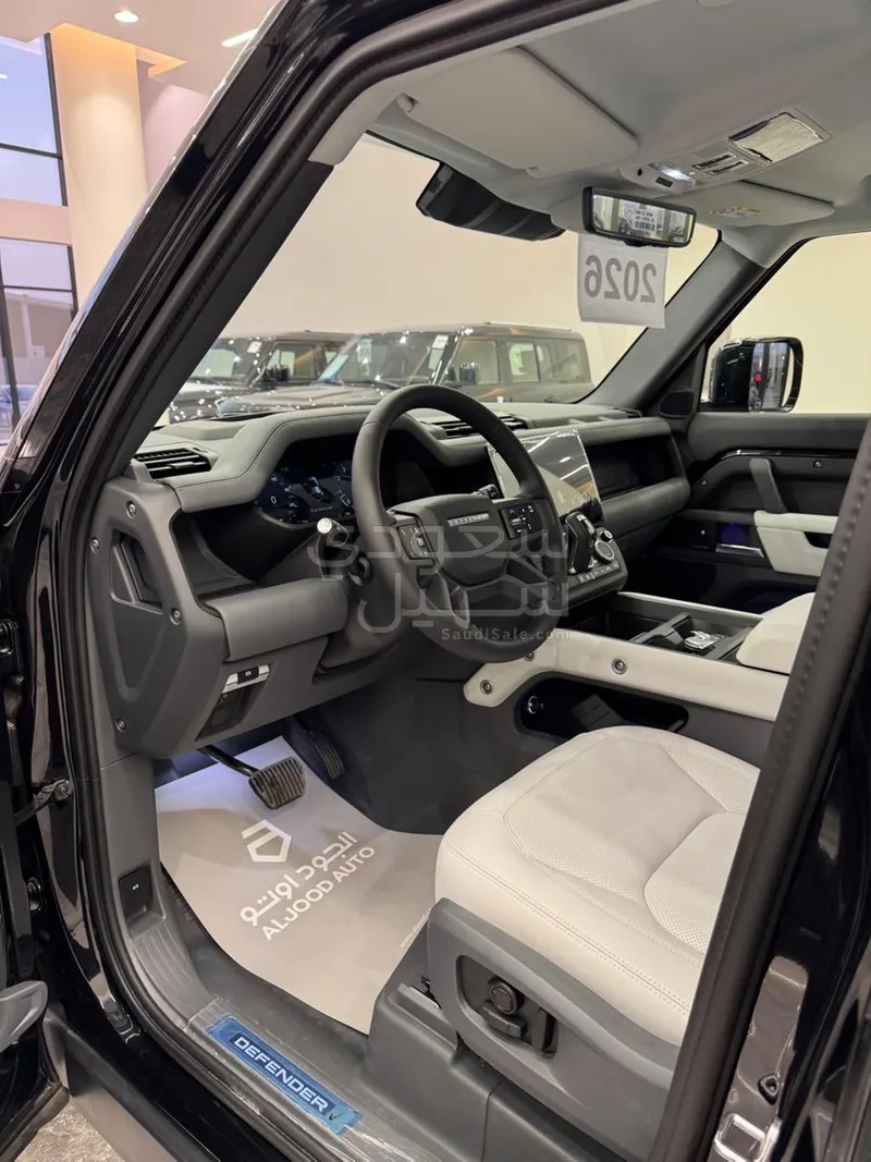 2026 لاند روفر ديفيندر اكس داينمك