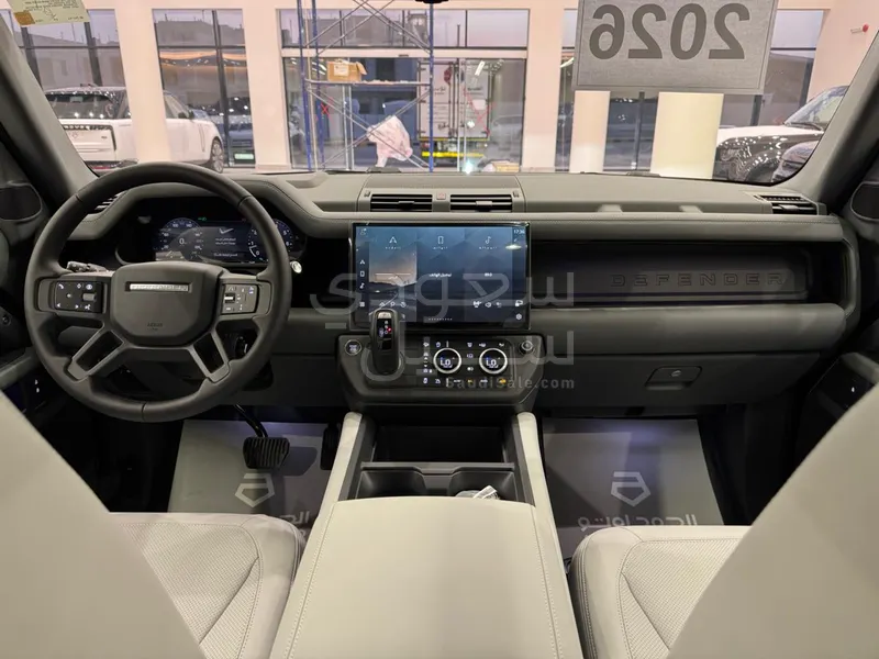 2026 لاند روفر ديفيندر اكس داينمك