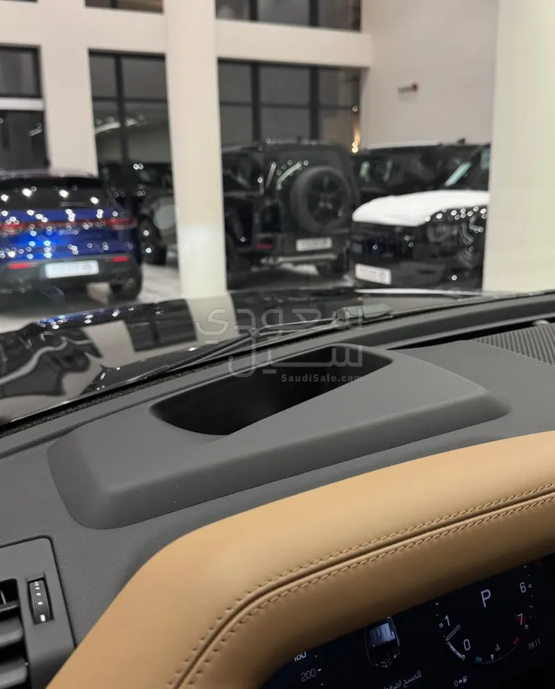 2026 لاند روفر ديفيندر اكس داينمك