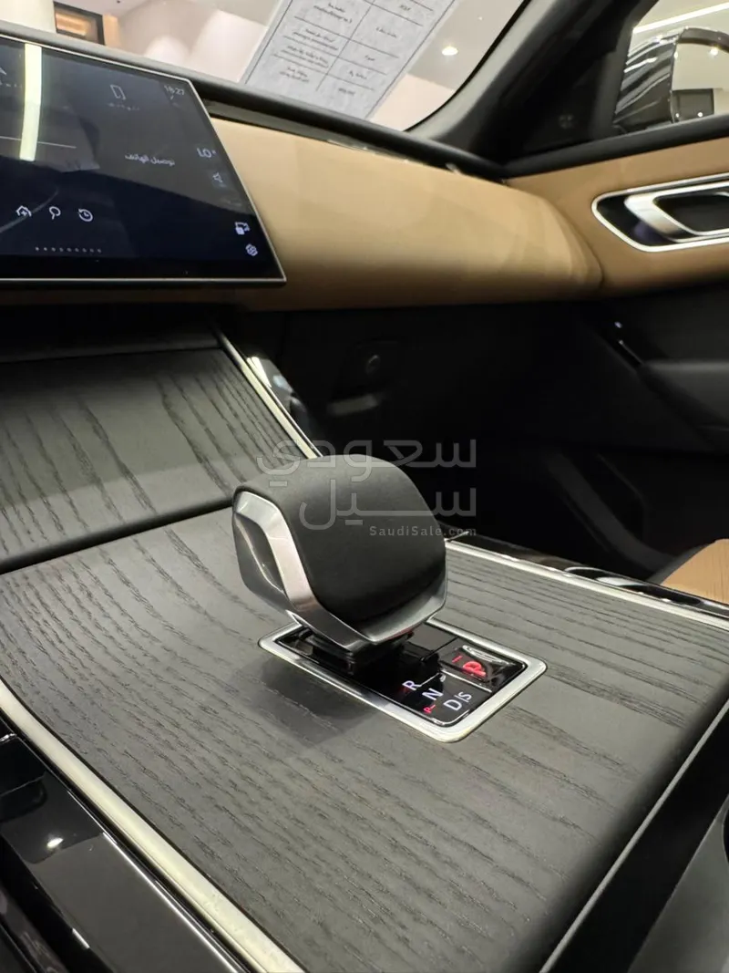 2025 لاند روفر رينج روفر فيلار اتش اس اي