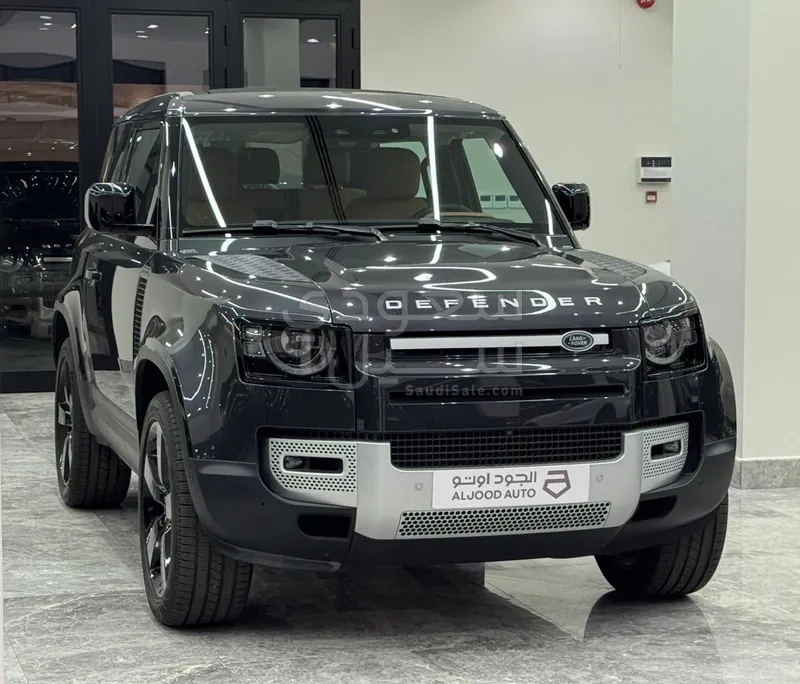 2024 لاند روفر ديفيندر 90