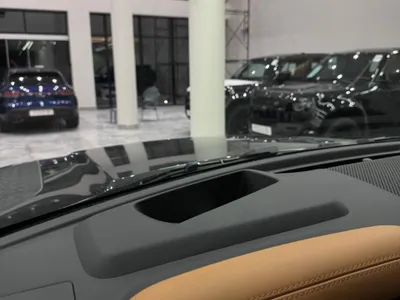 2024 لاند روفر ديفيندر 90