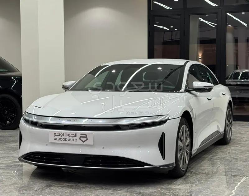 2024 لوسيد اير بيور