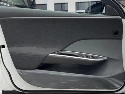 2024 لوسيد اير بيور