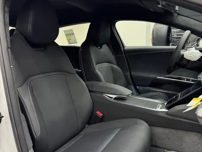 2024 لوسيد اير بيور