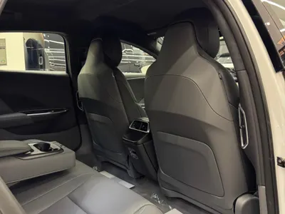 2024 لوسيد اير بيور