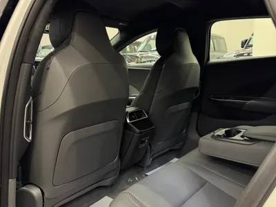 2024 لوسيد اير بيور