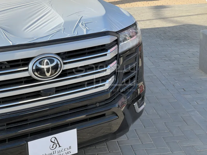 2026 تويوتا لاند كروزر جي اكس ار