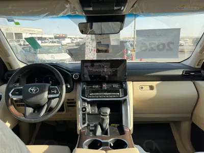 2026 تويوتا لاند كروزر جي اكس ار