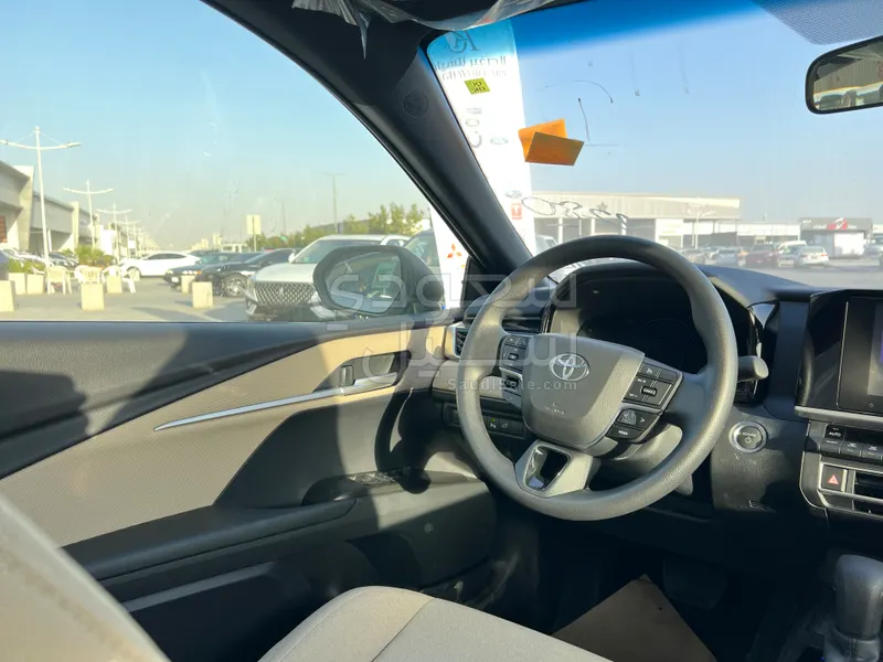 2025 تويوتا كامري