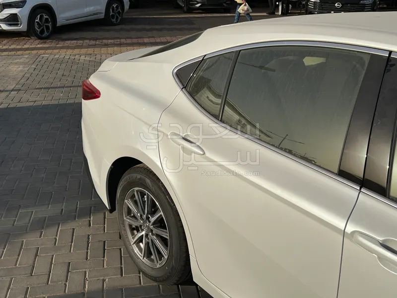 2025 تويوتا كامري