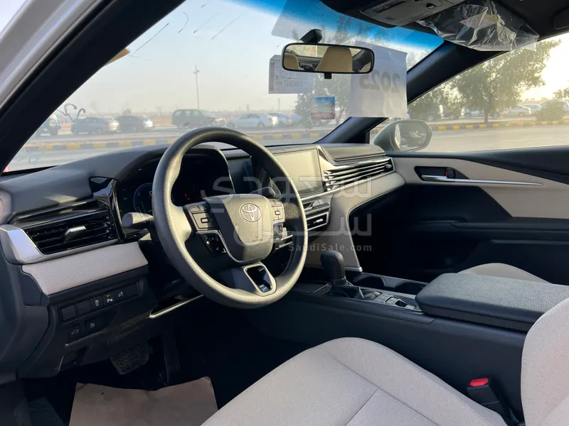 2025 تويوتا كامري