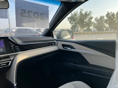 2025 تويوتا كامري