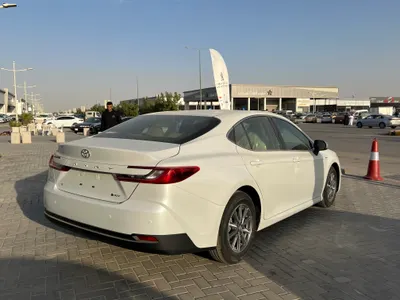 2025 تويوتا كامري