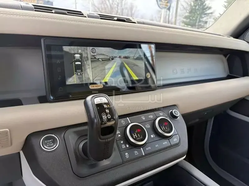 2021 لاند روفر ديفيندر 110