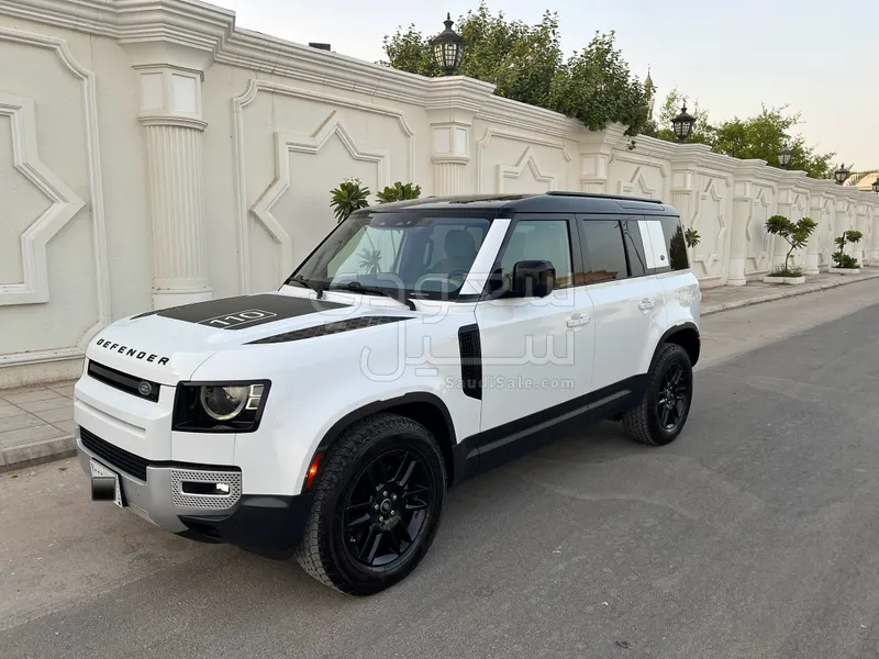 2021 لاند روفر ديفيندر 110