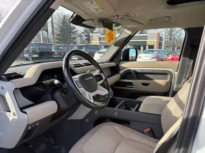 2021 لاند روفر ديفيندر 110