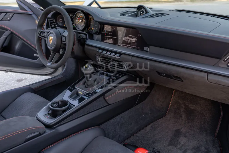 2024 بورش 911 جي تي 3