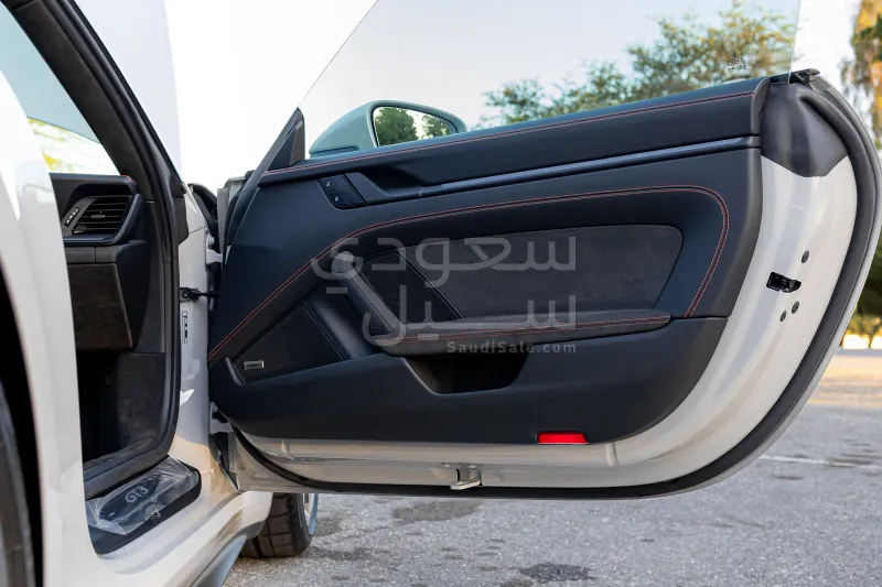 2024 بورش 911 جي تي 3