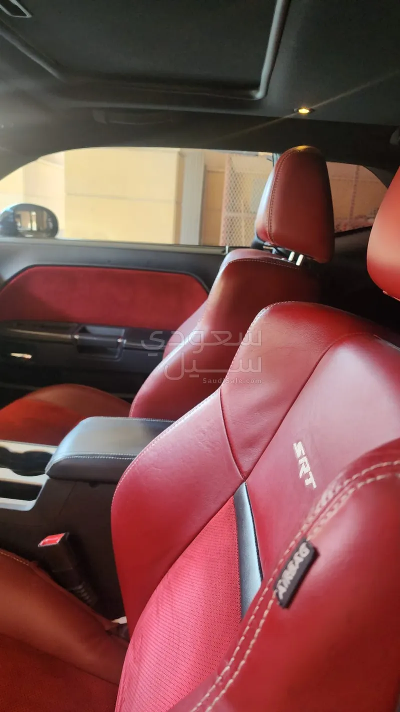2014 Dodge Challenger SRT8