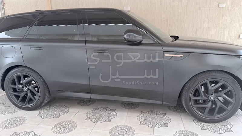 2024 لاند روفر رينج روفر سبورت اتش اس اي