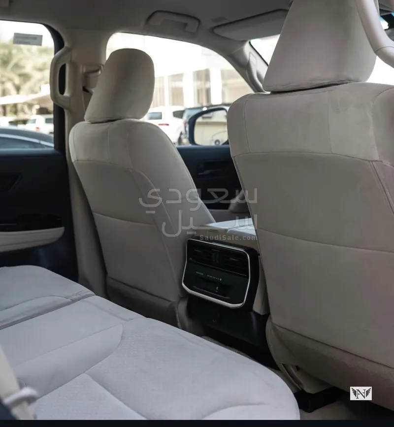 2023 تويوتا لاند كروزر جي اكس ار