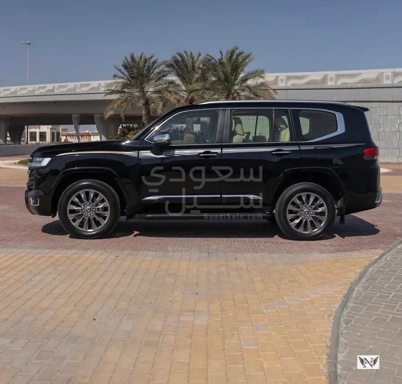 2023 Toyota Land Cruiser VX