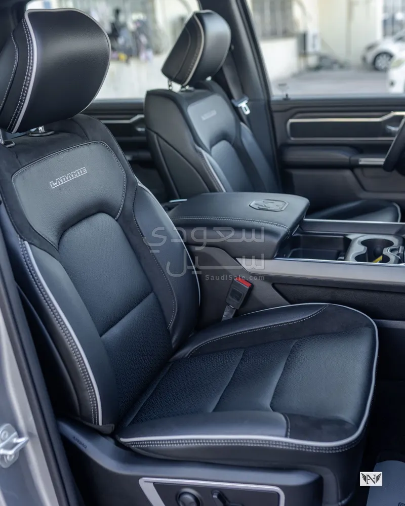 2025 Dodge Ram Laramie