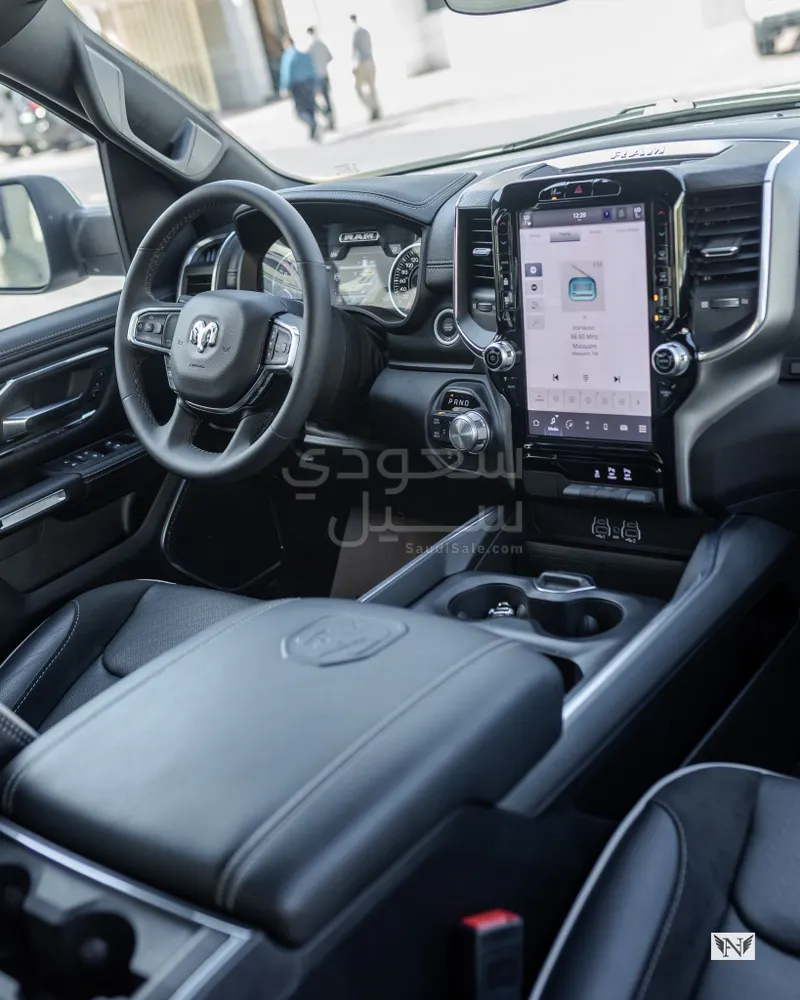 2025 Dodge Ram Laramie