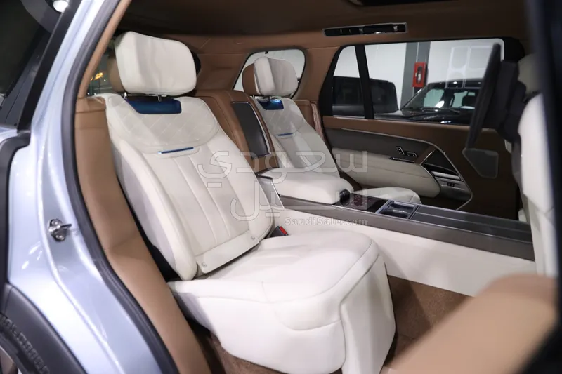 2025 Land Rover Range Rover SV Autobiography