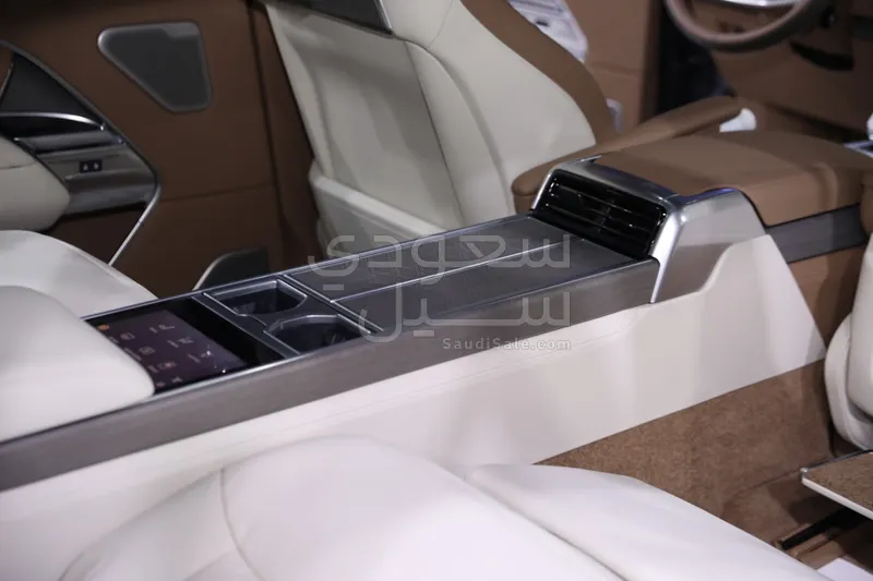 2025 Land Rover Range Rover SV Autobiography