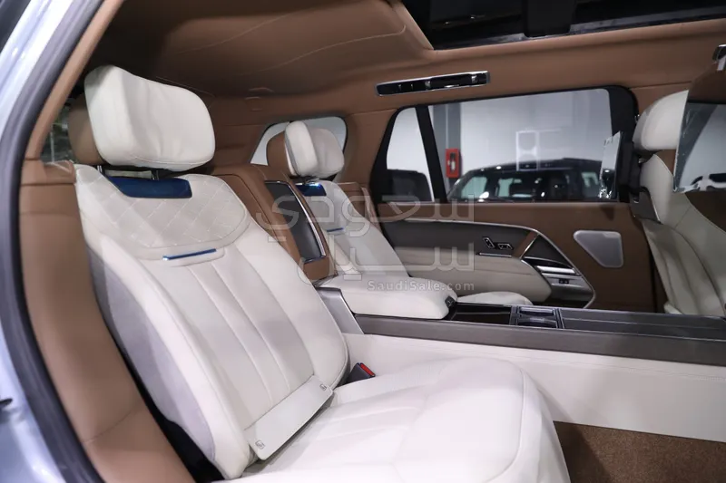 2025 Land Rover Range Rover SV Autobiography
