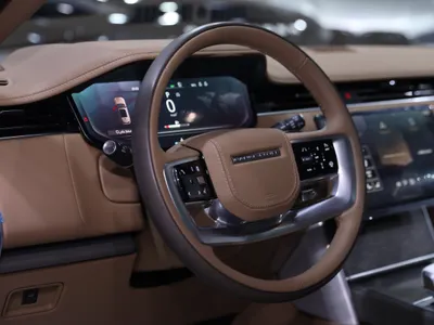 2025 Land Rover Range Rover SV Autobiography