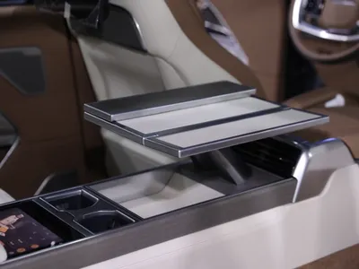 2025 Land Rover Range Rover SV Autobiography