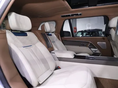2025 Land Rover Range Rover SV Autobiography