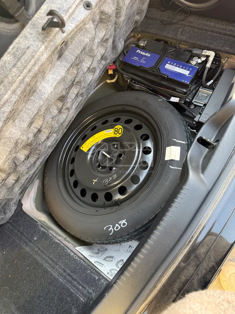 2020 كرايسلر 300 اس